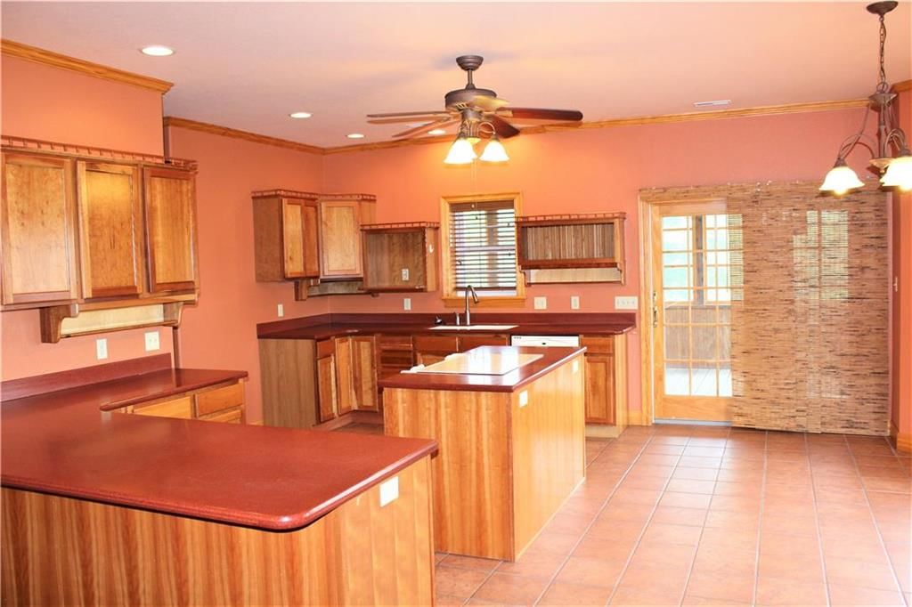 907 S Sloan Street — photo 10