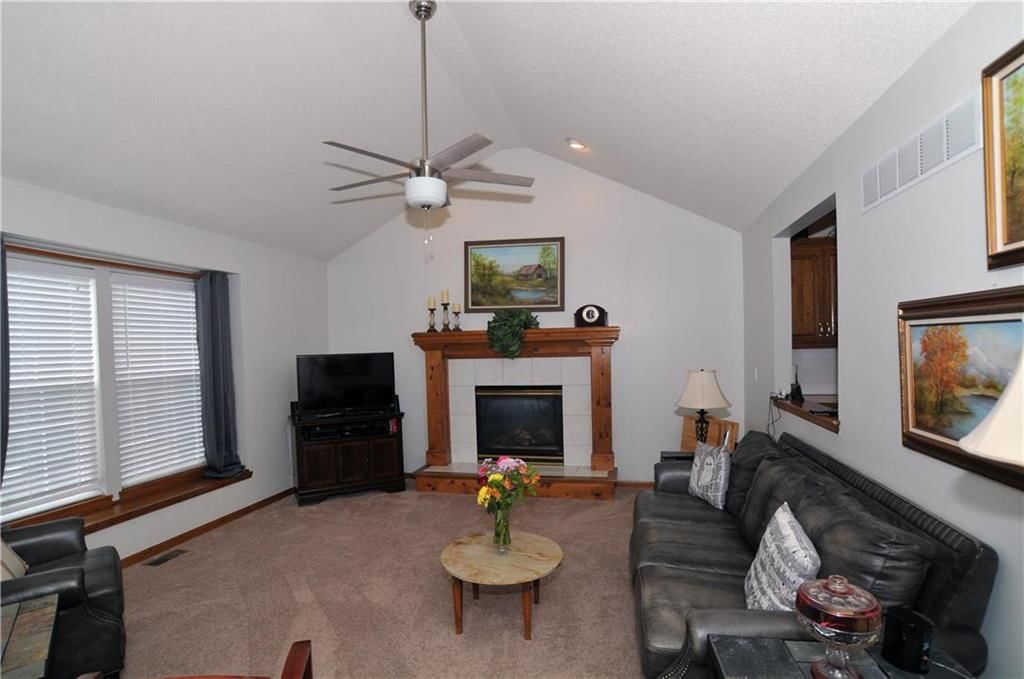 705 Pebble Street — photo 3
