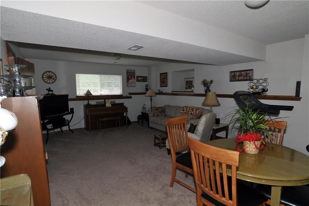705 Pebble Street — photo 23