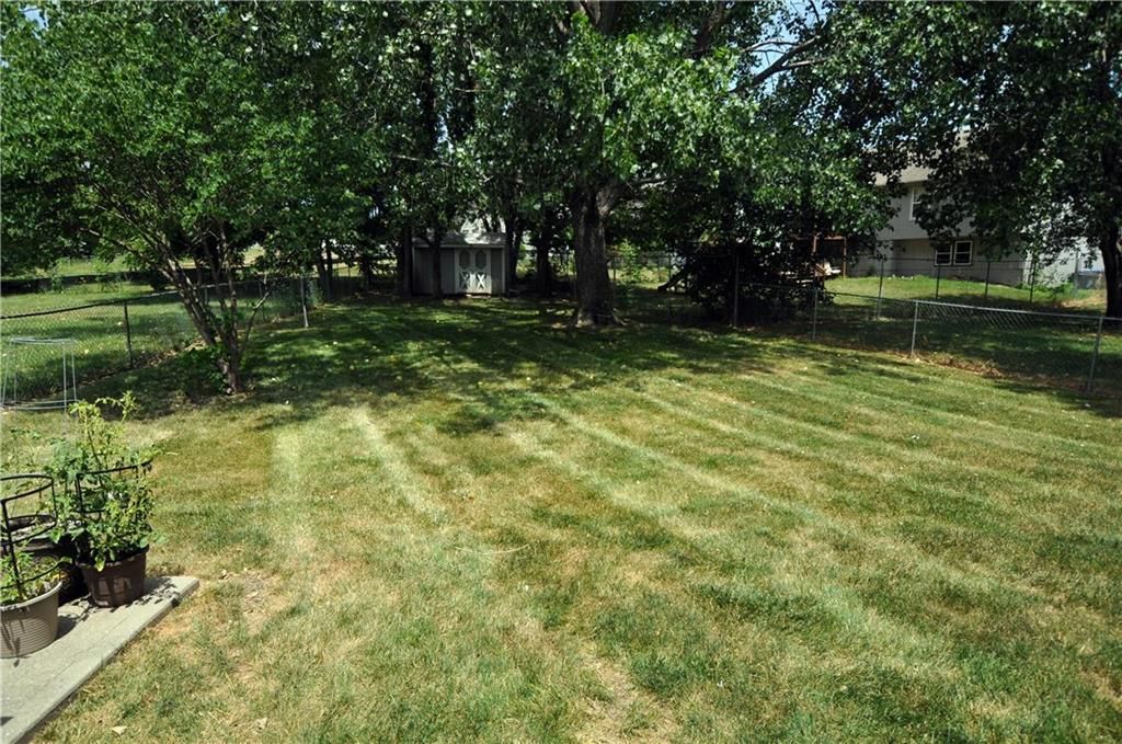 705 Pebble Street — photo 27