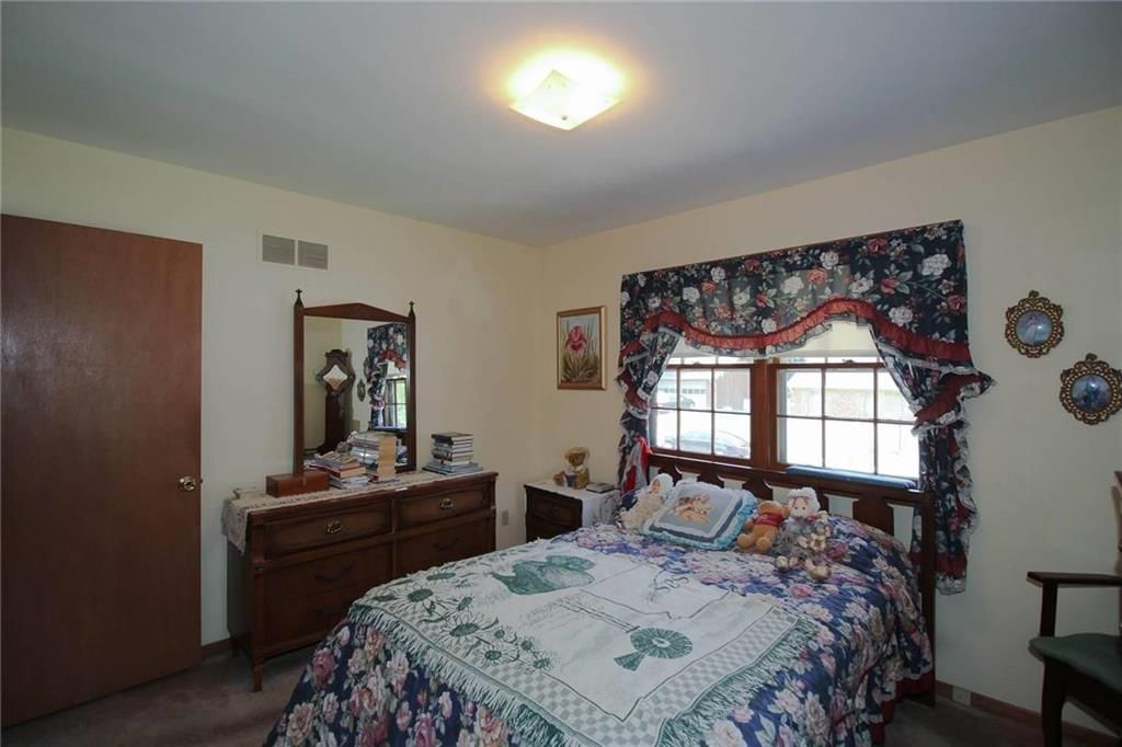 7719 Oakland Avenue — photo 16