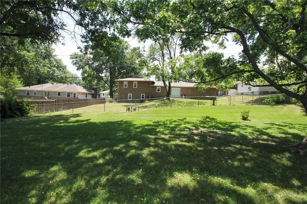 7719 Oakland Avenue — photo 28
