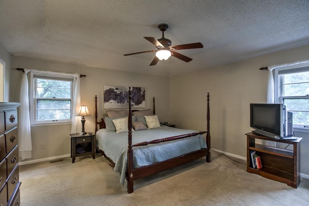 8960 Swarner Drive — photo 13