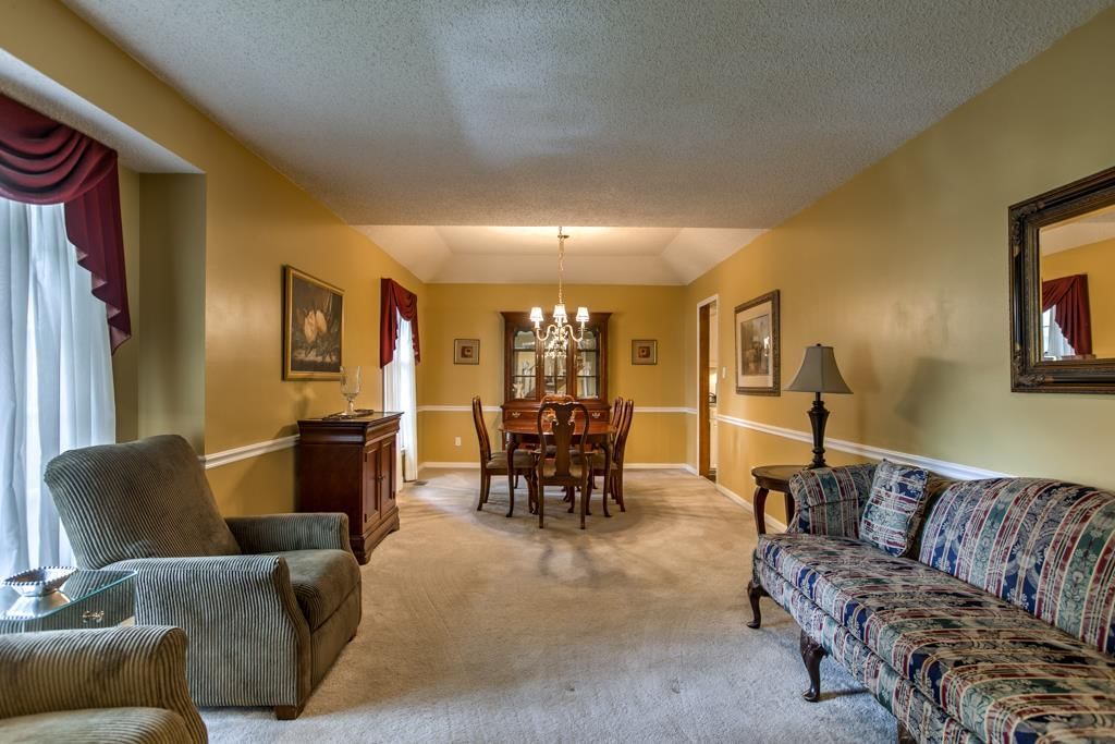 8960 Swarner Drive — photo 4