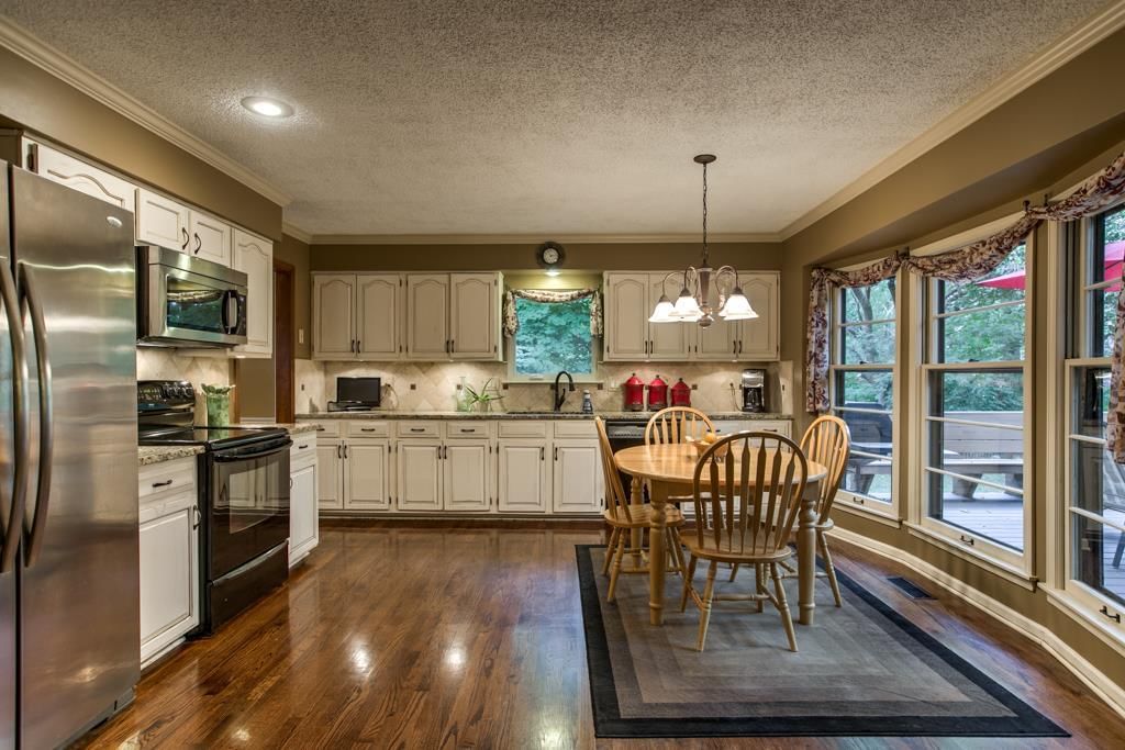 8960 Swarner Drive — photo 8