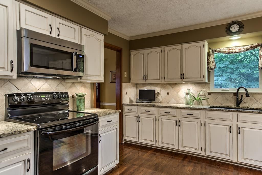 8960 Swarner Drive — photo 10