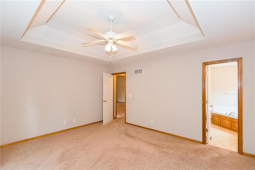 9805 N Hedges Avenue — photo 15