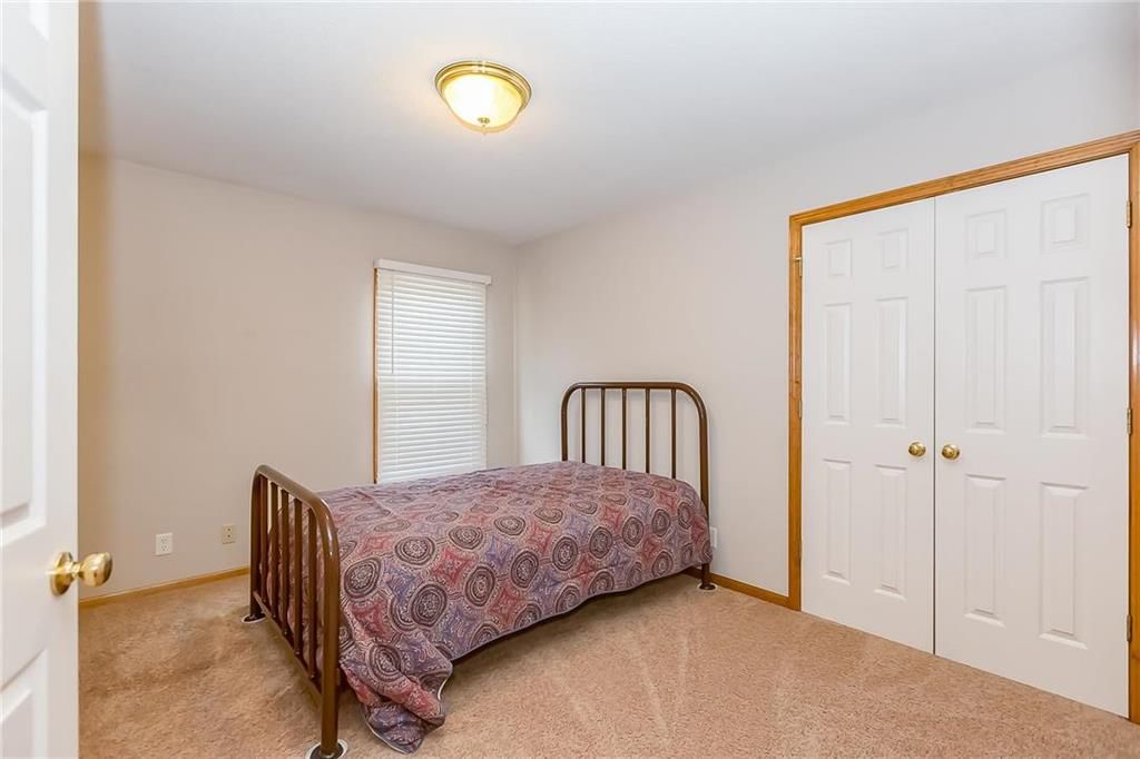 9805 N Hedges Avenue — photo 20