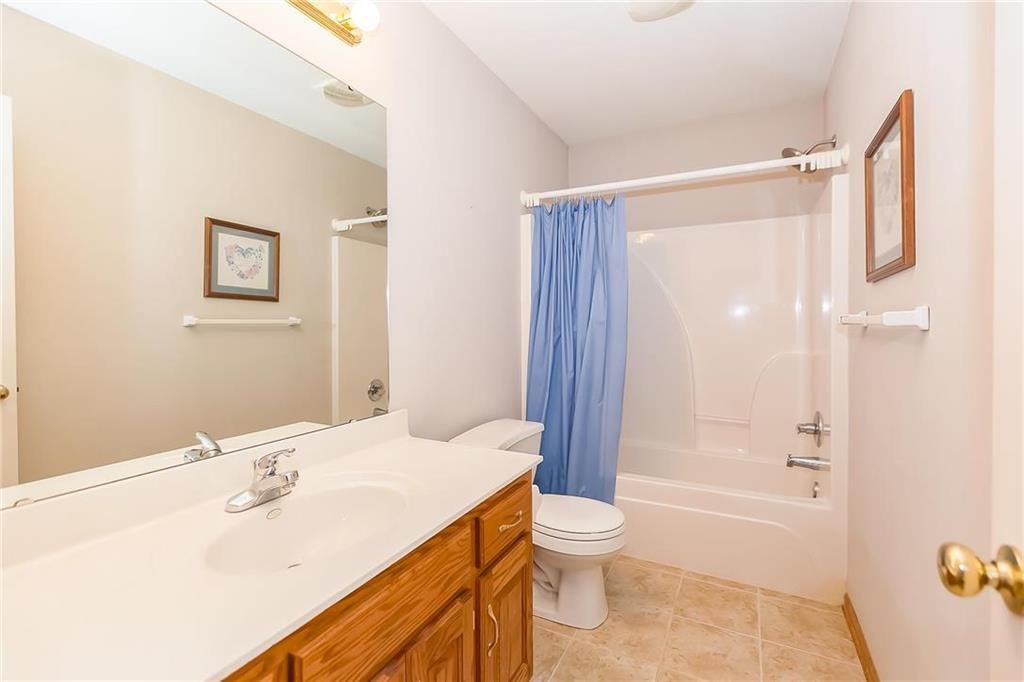 9805 N Hedges Avenue — photo 21
