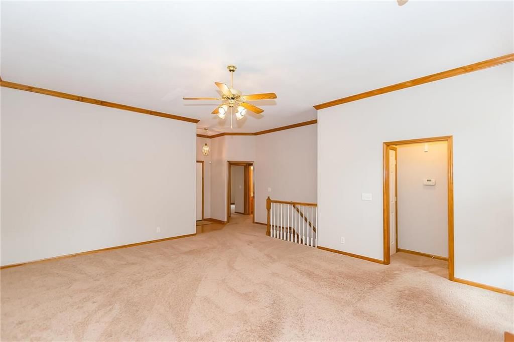 9805 N Hedges Avenue — photo 5