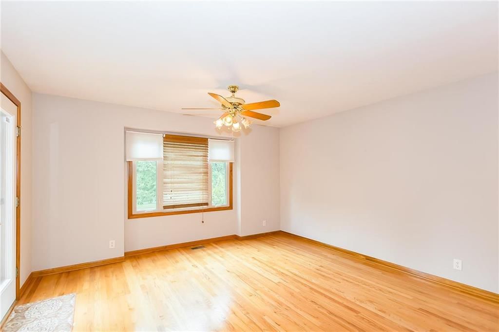 9805 N Hedges Avenue — photo 7