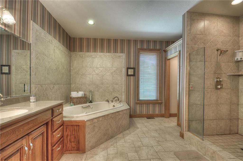 2044 N 200th Road — photo 34