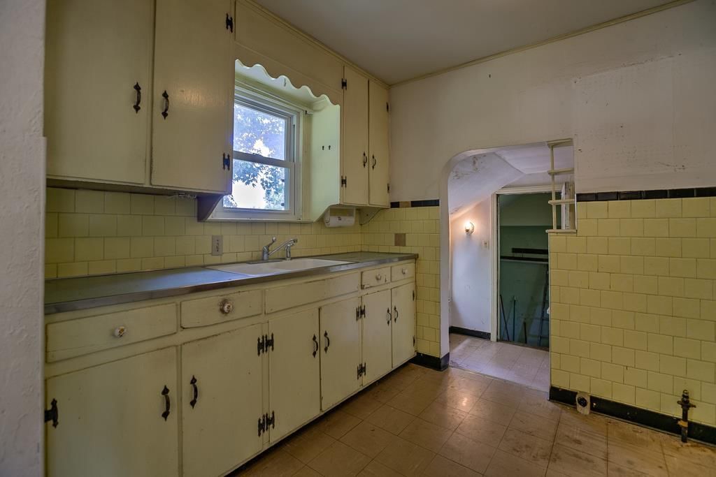 3214 Booth Avenue — photo 8