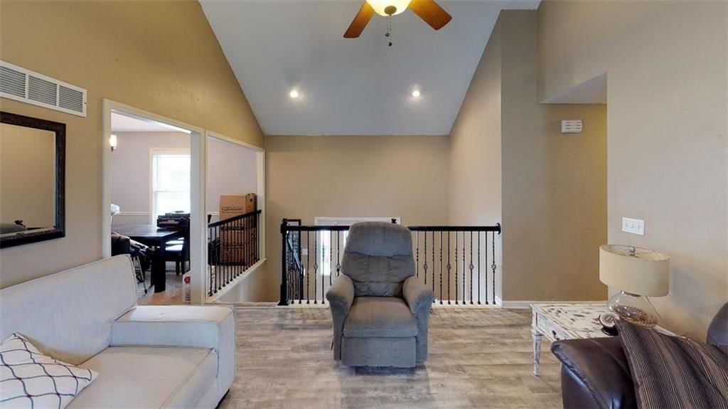 8714 N McDonald Avenue — photo 20