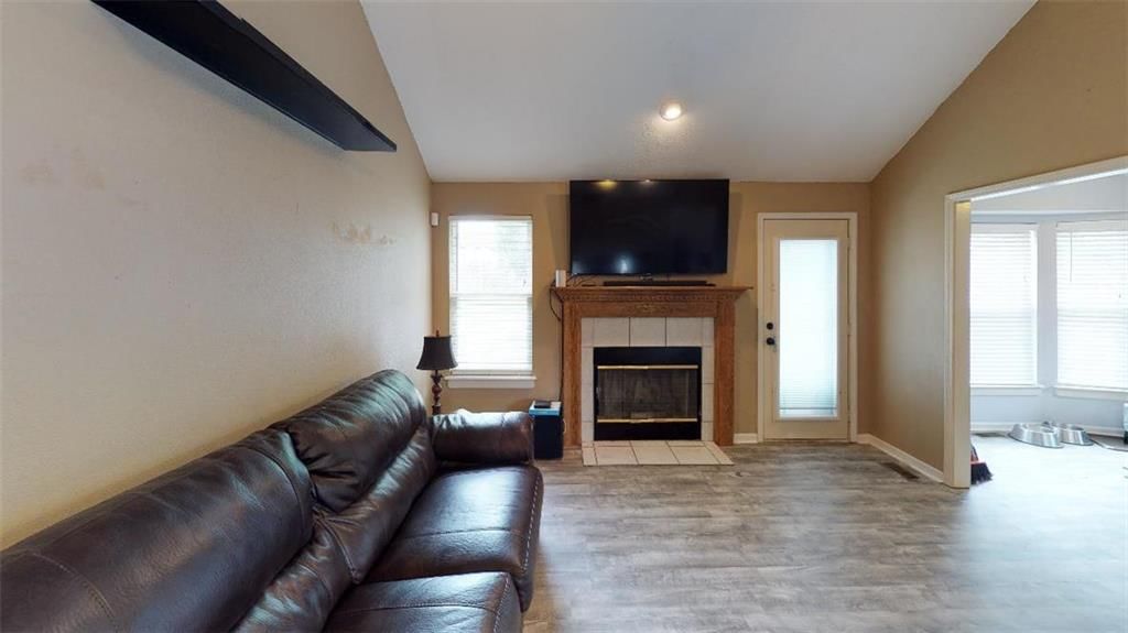8714 N McDonald Avenue — photo 26