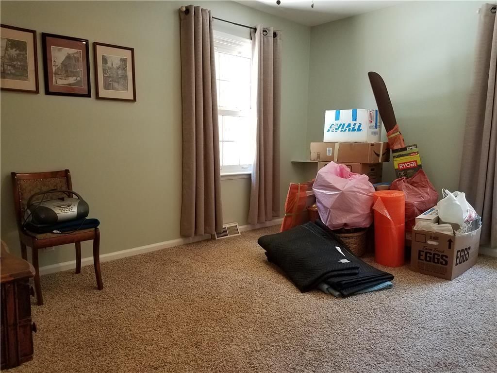 642 E Red Road — photo 16