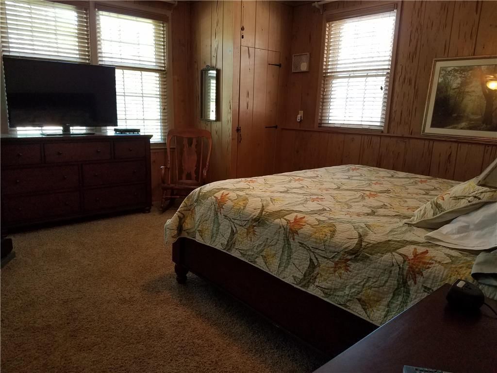 642 E Red Road — photo 7