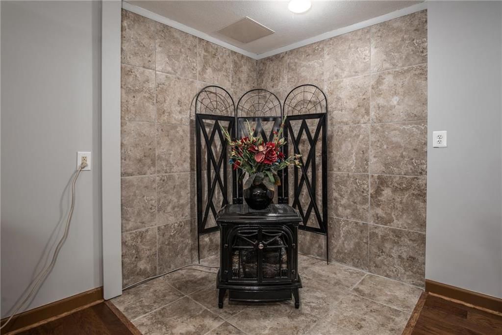 18604 S CLEVELAND Avenue — photo 34