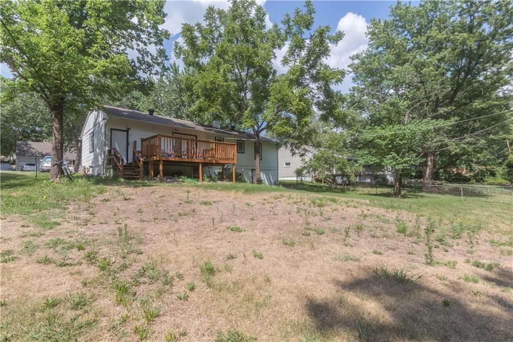 3303 E 107TH Terrace — photo 26