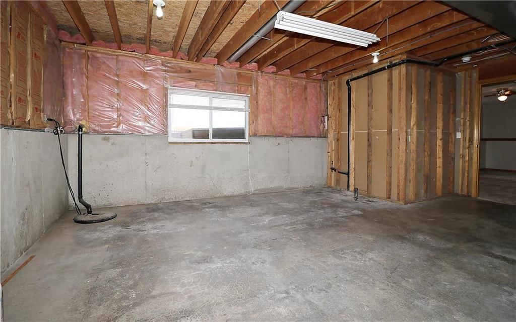 18310 W 160th Terrace — photo 22