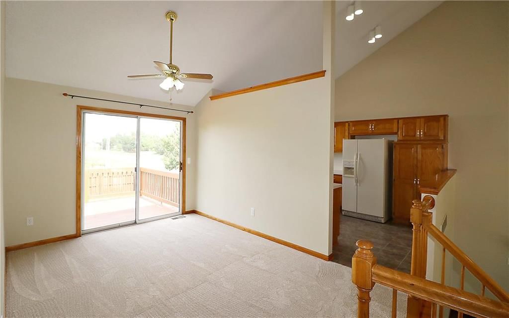 18310 W 160th Terrace — photo 5