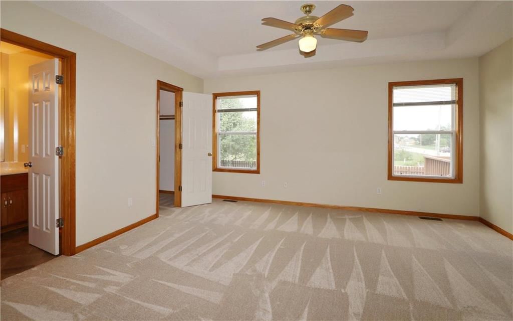 18310 W 160th Terrace — photo 8