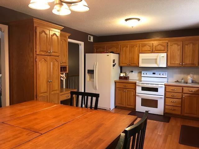 807 SW Lakeview Drive — photo 5