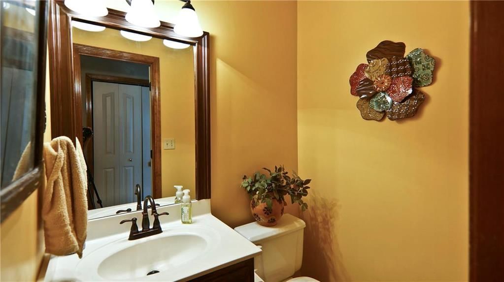 217 NE Bridgeport Court — photo 15