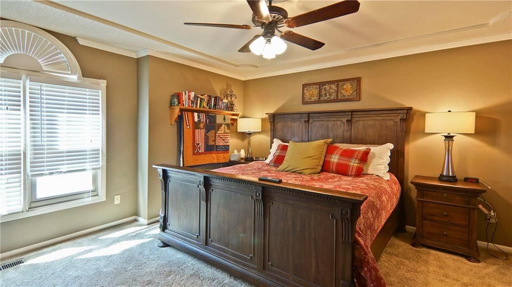 217 NE Bridgeport Court — photo 16