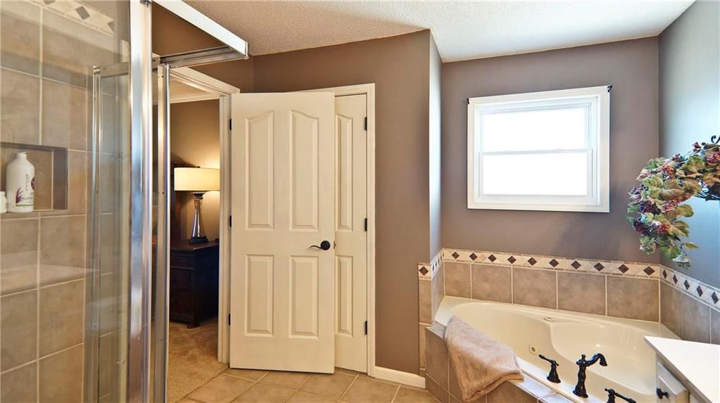 217 NE Bridgeport Court — photo 19