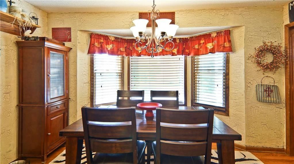217 NE Bridgeport Court — photo 10