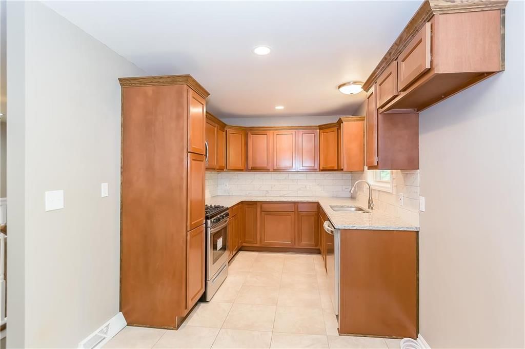5649 N Tullis Avenue — photo 15