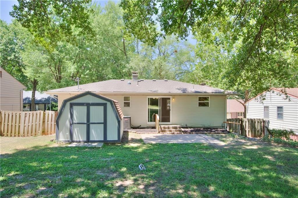 5649 N Tullis Avenue — photo 31