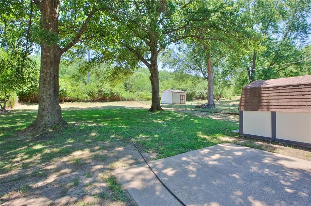 5649 N Tullis Avenue — photo 33