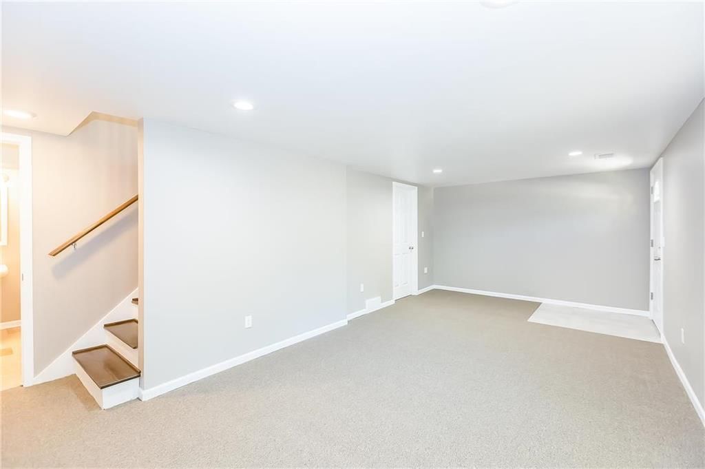 5649 N Tullis Avenue — photo 5