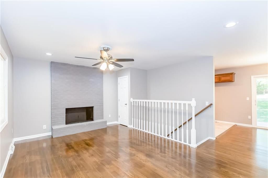 5649 N Tullis Avenue — photo 10
