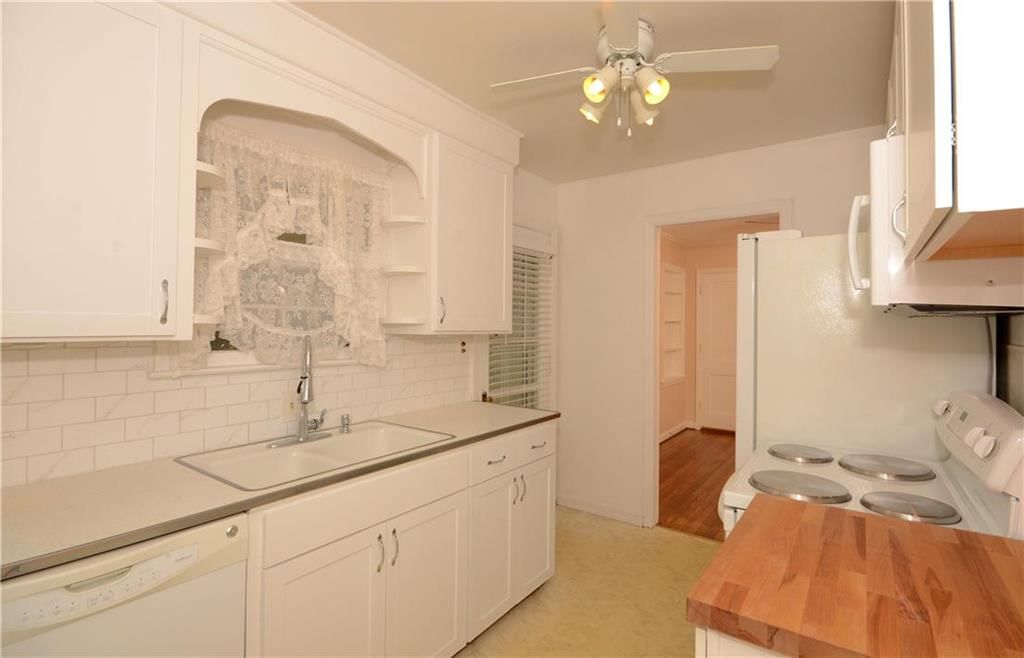 1412 W Scott Place — photo 2