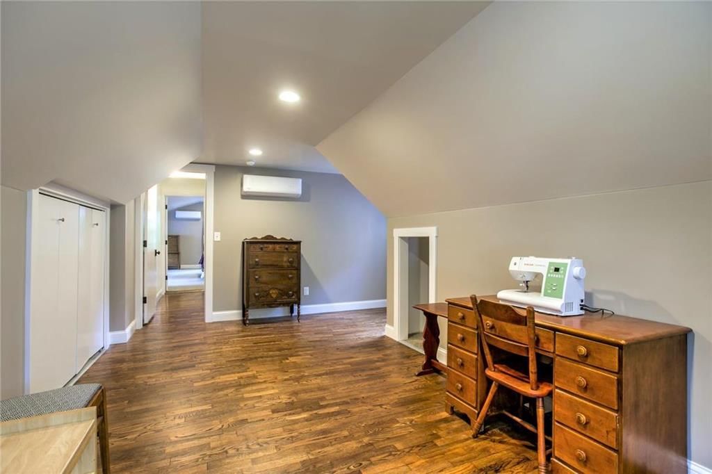 5643 Maple Street — photo 16