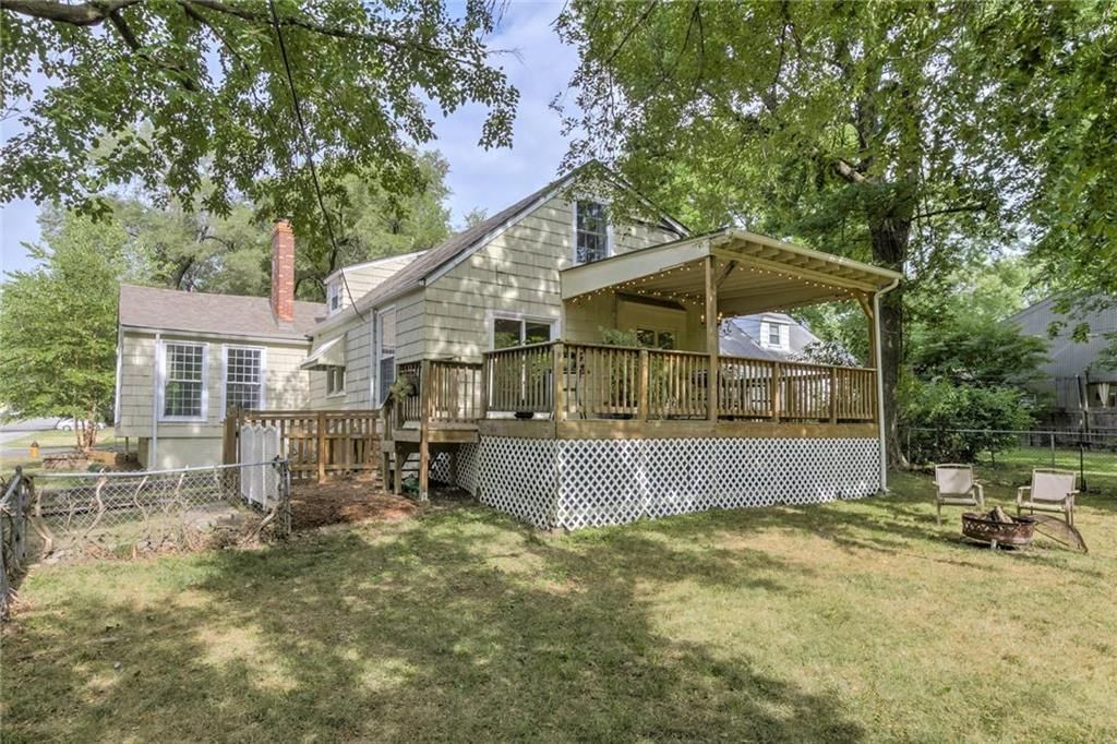 5643 Maple Street — photo 23