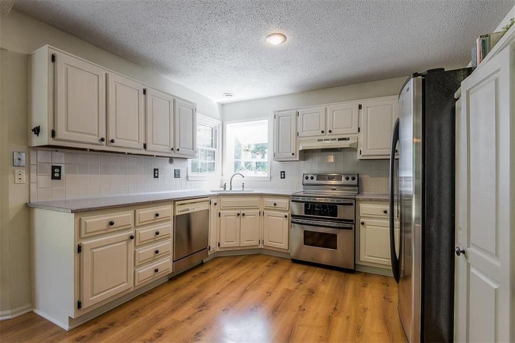 9500 W 47th Terrace — photo 11