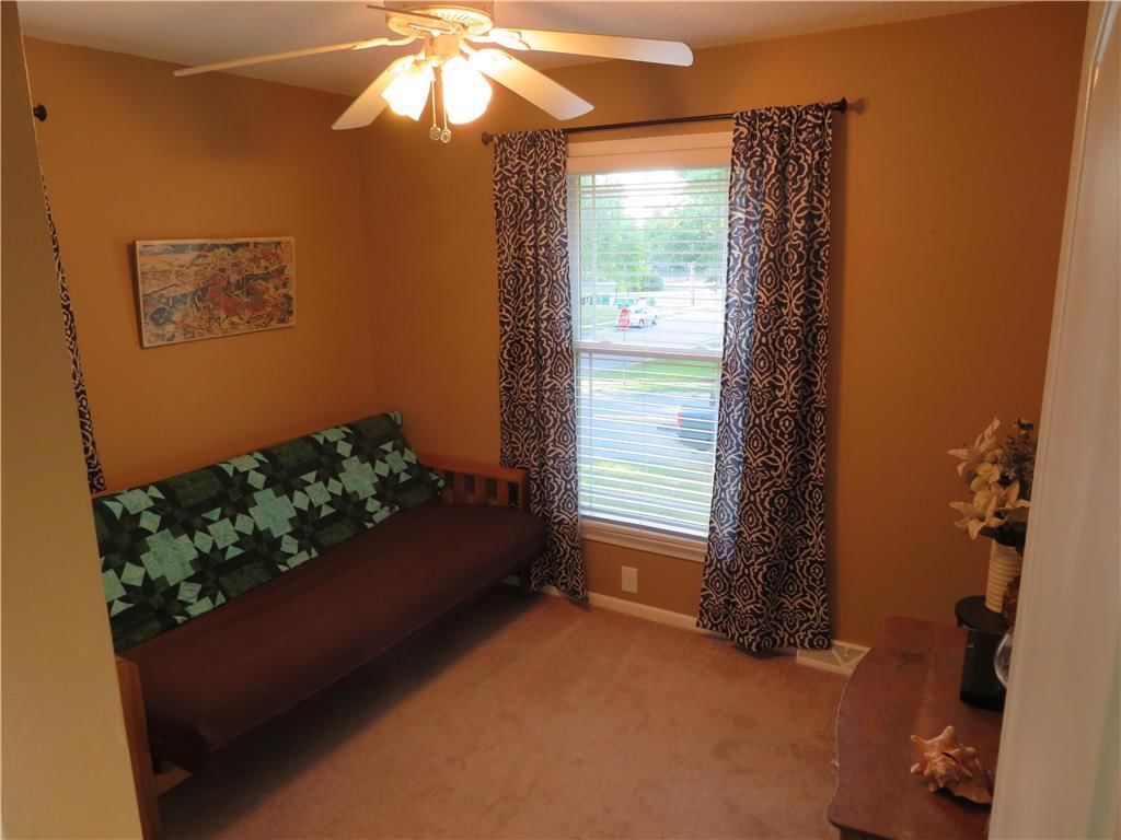 613 SW Holloway Lane — photo 21