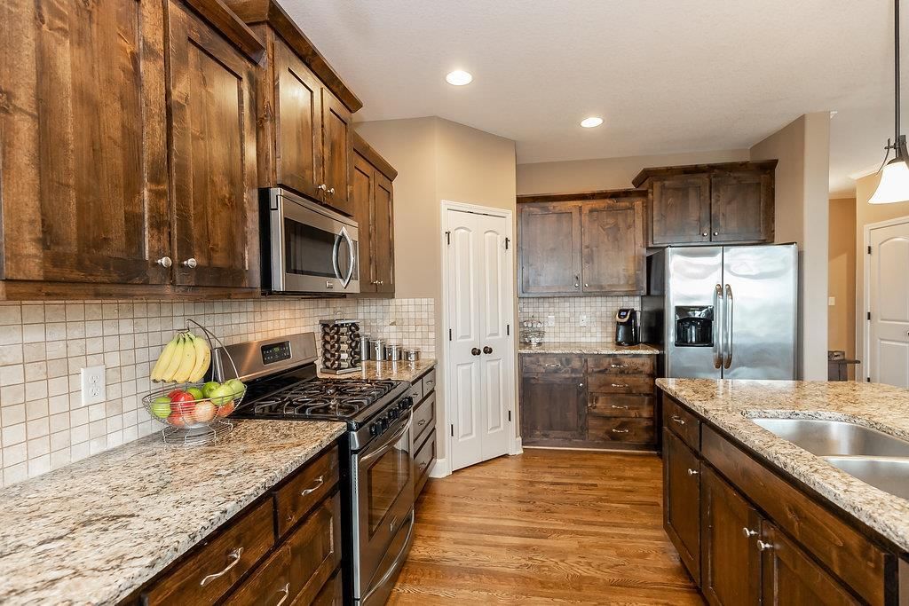 6331 Serenade Drive — photo 8