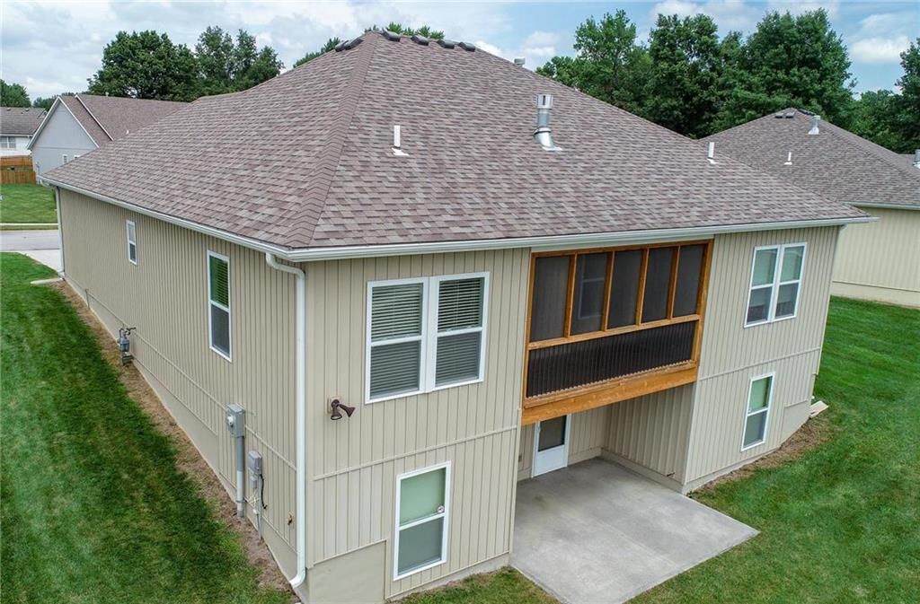 1107 SW Hoke Court — photo 5