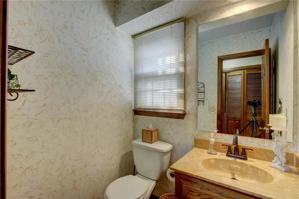 1641 E Sheridan Bridge Lane — photo 9