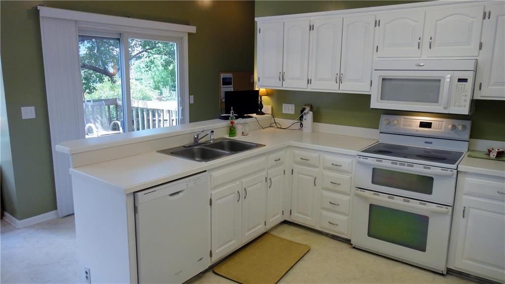 17580 W 113th Street — photo 9