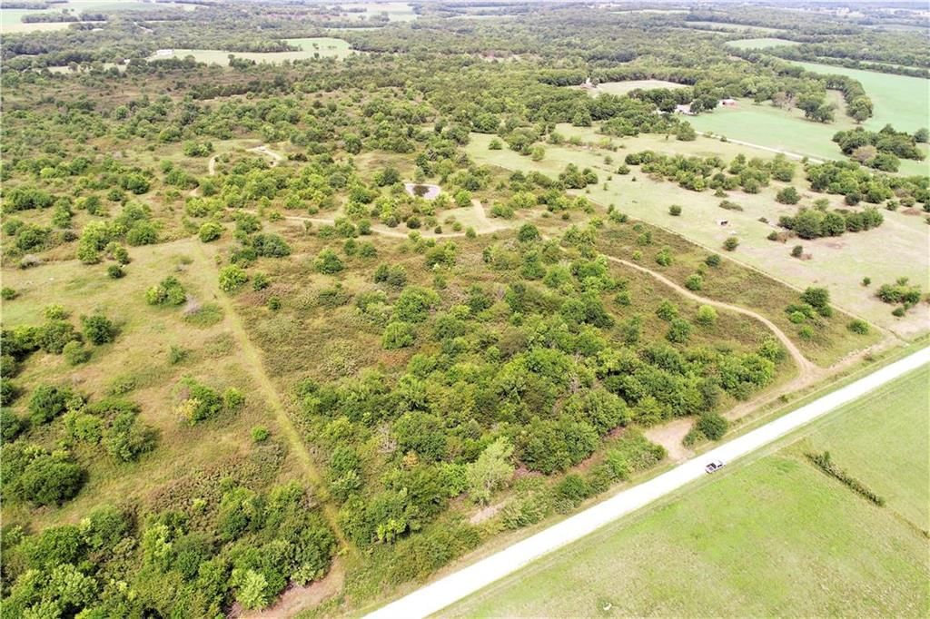 391 & PleasantValley Road — photo 3