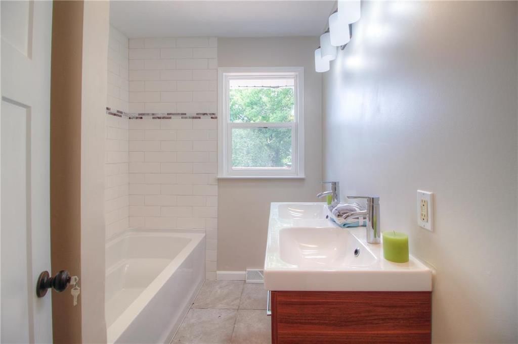 8209 NE Flagor Road — photo 9