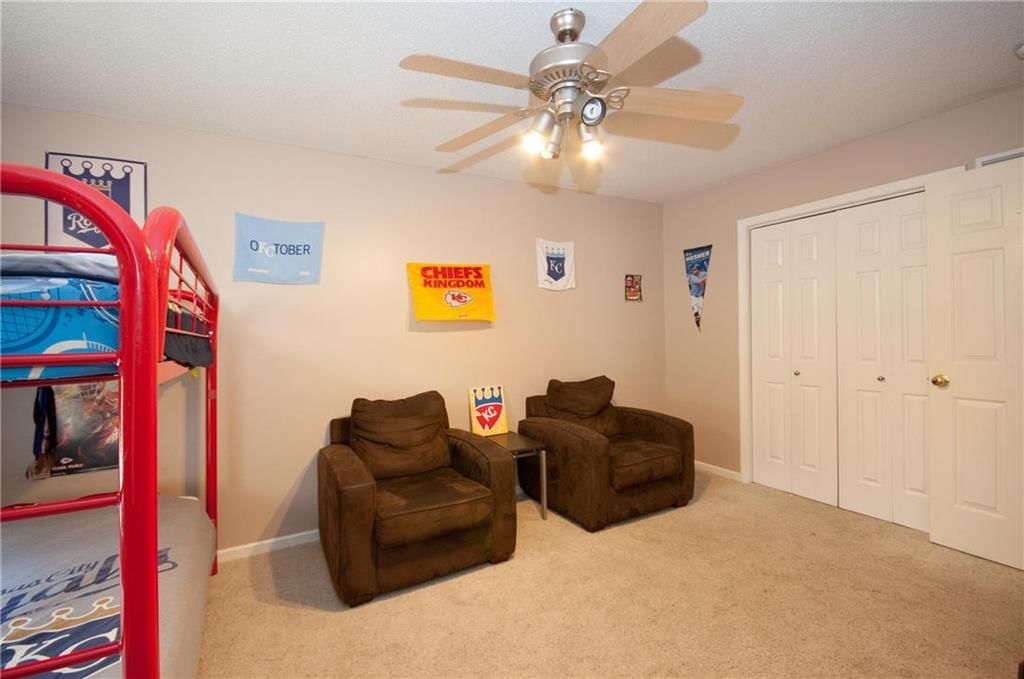 811 SW Bishop Drive — photo 17