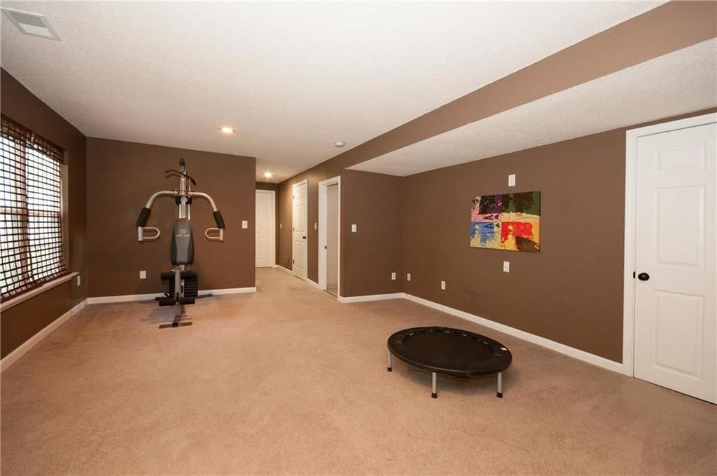 811 SW Bishop Drive — photo 18
