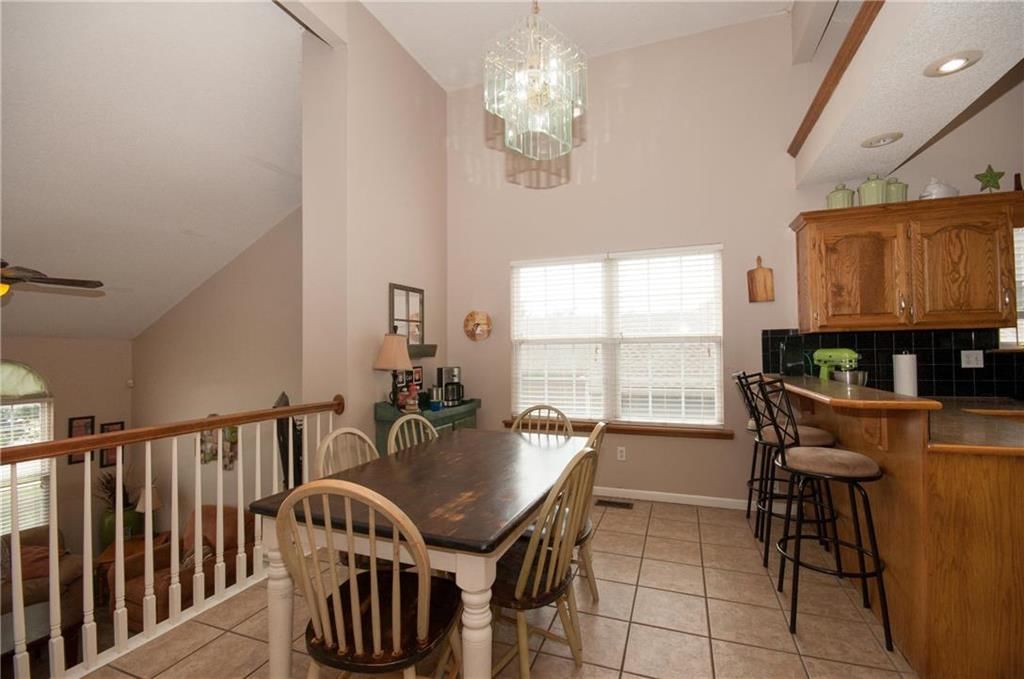 811 SW Bishop Drive — photo 5